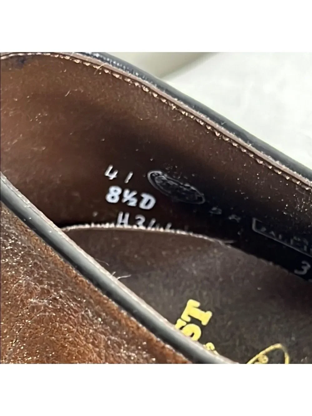 Elegant Brown Leather Oxfords with Brogue Detailing Safety Toe Size 8.5 D